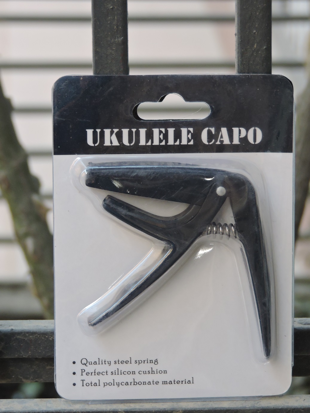 capo_ukulele_gia_re
