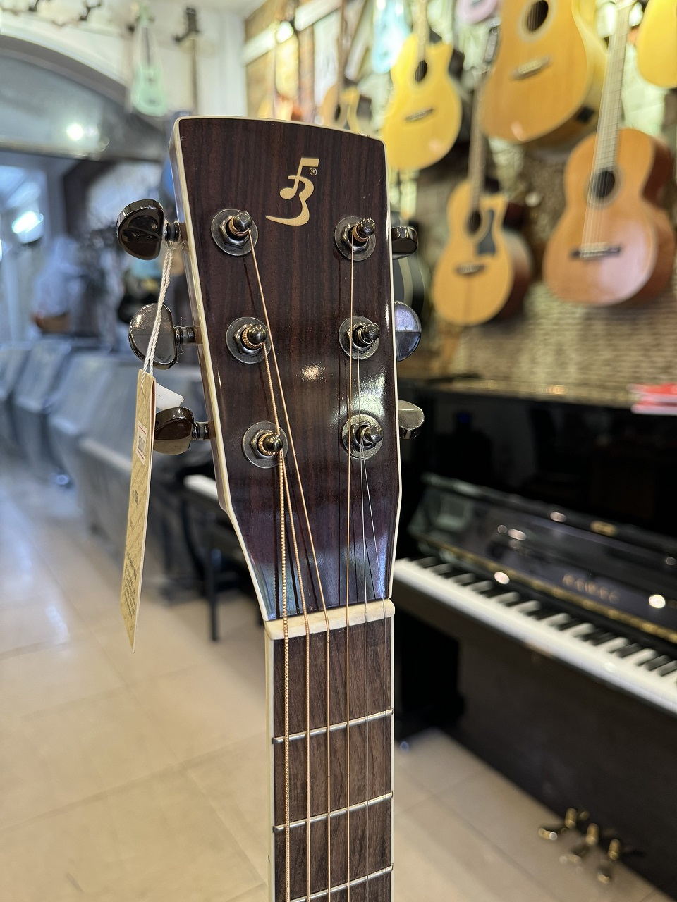 guitar-acoustic-j260-2