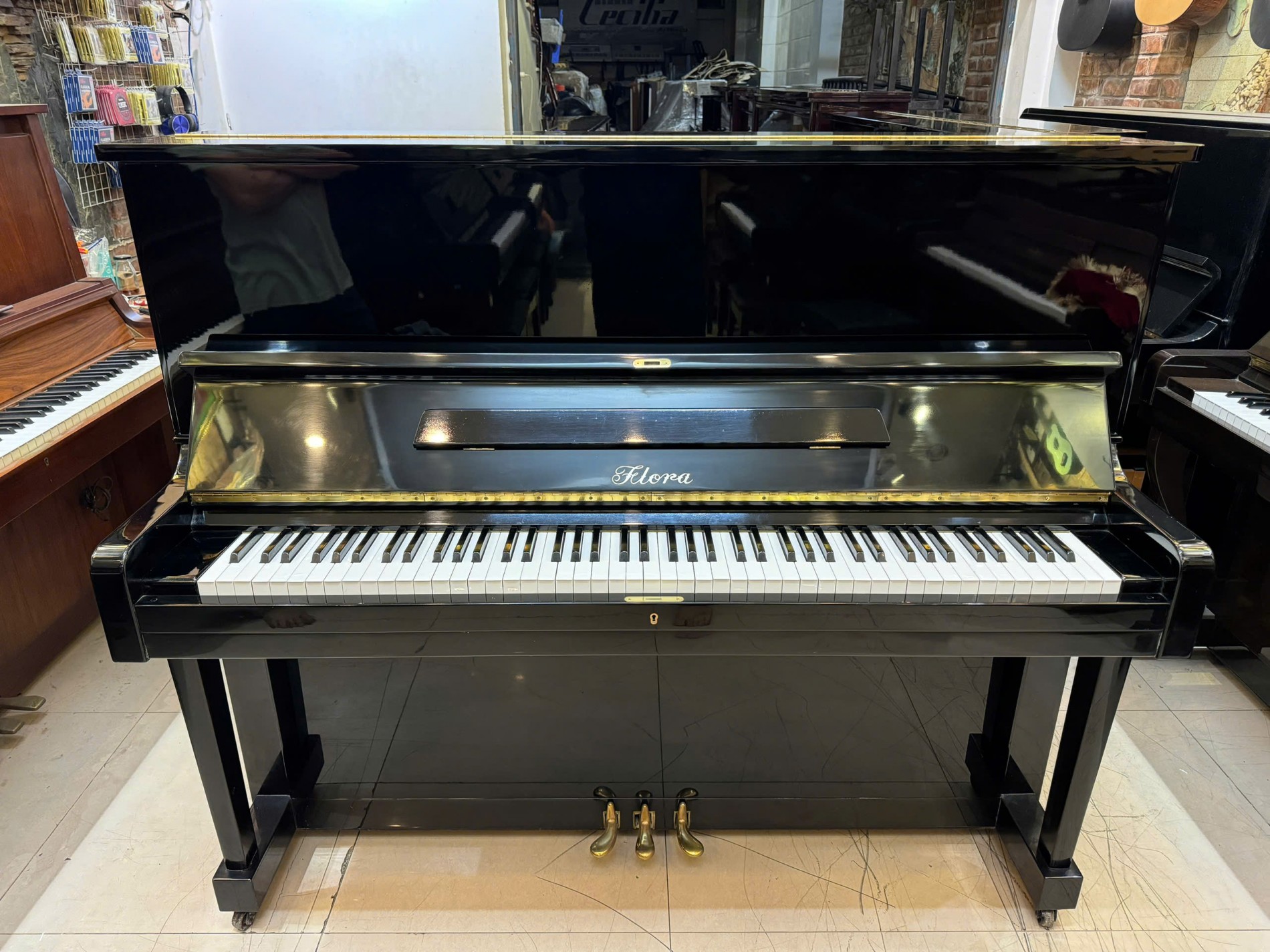 piano-co-flora-f30-1