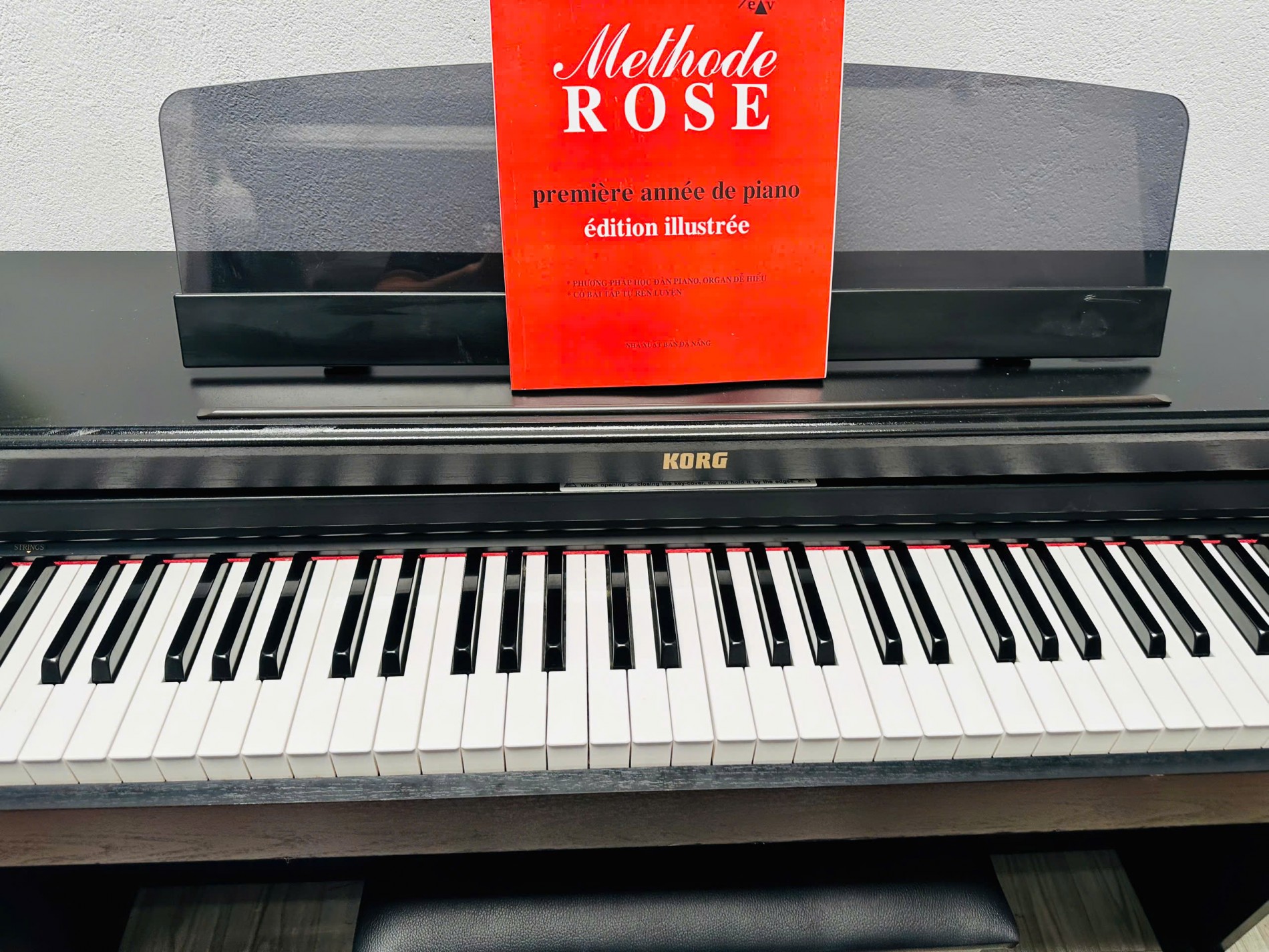 piano-dien-korg-c2000-2