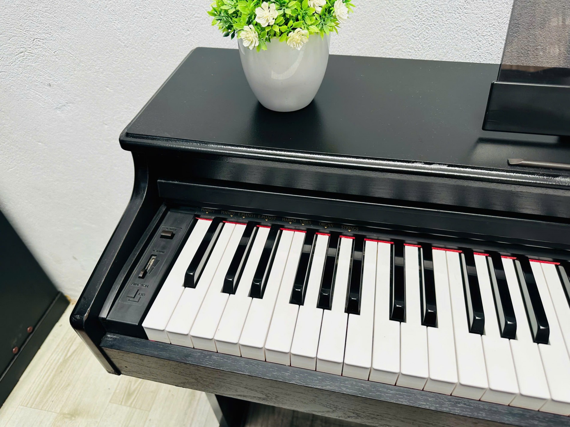 piano-dien-korg-c2000-3