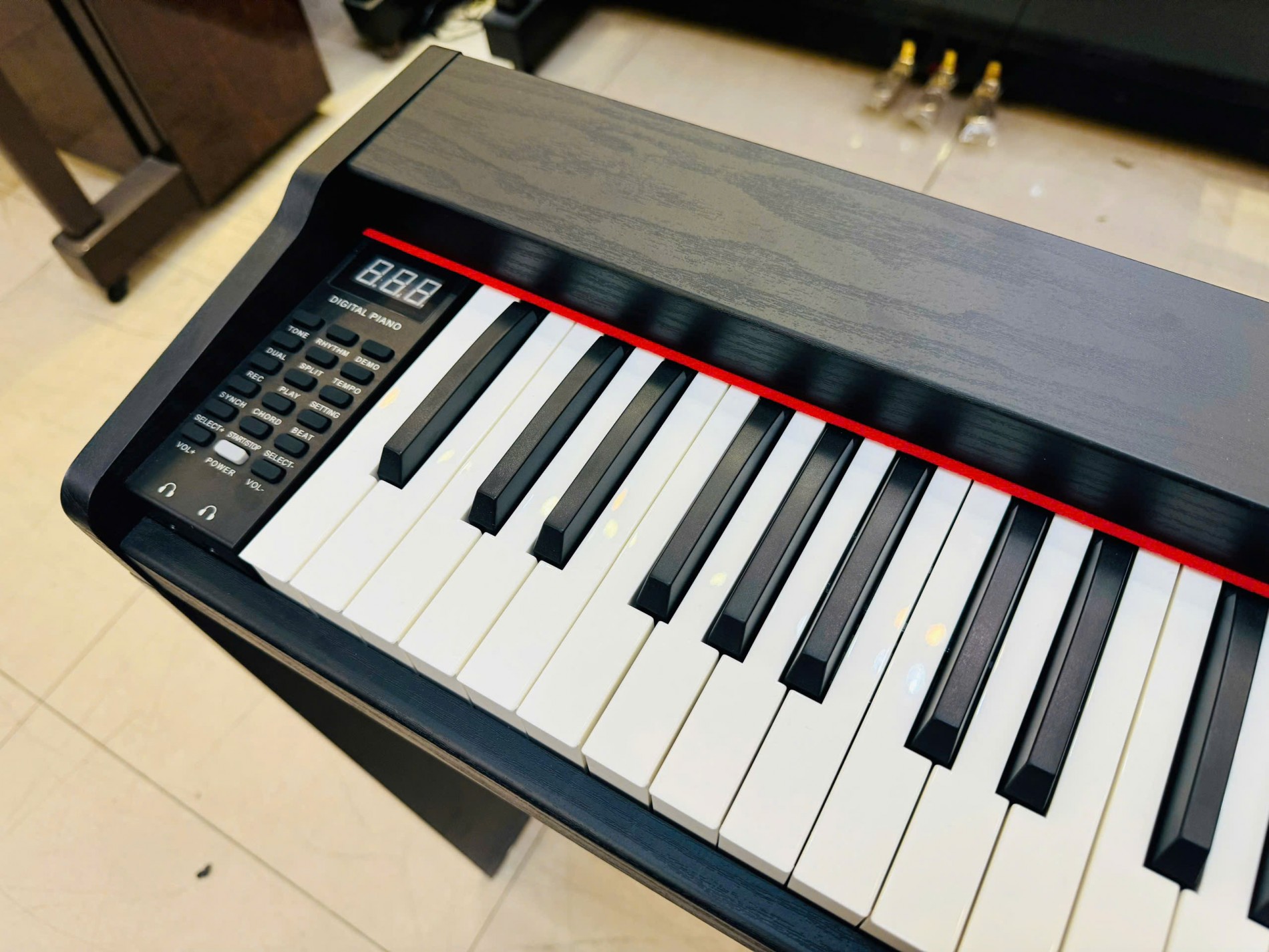 piano-dien-sonikey-p2000-2