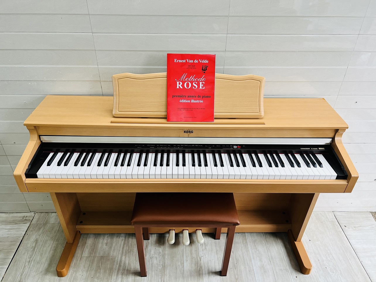 piano-korg-c3200-1