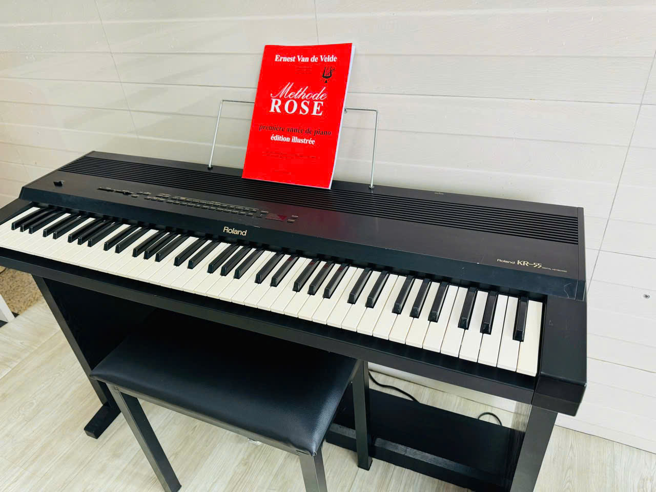 piano-roland-kr55-2