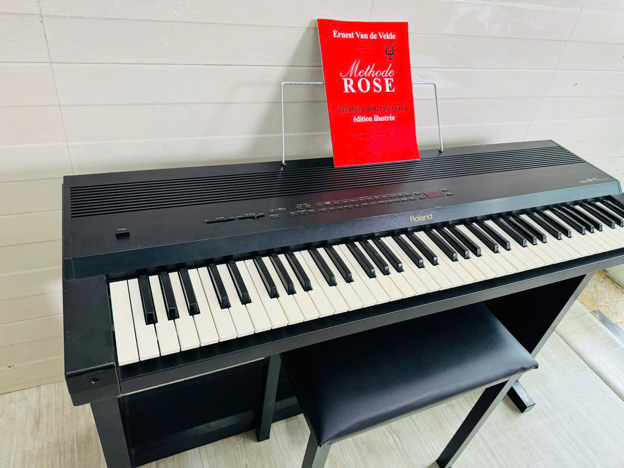 piano-roland-kr55-3