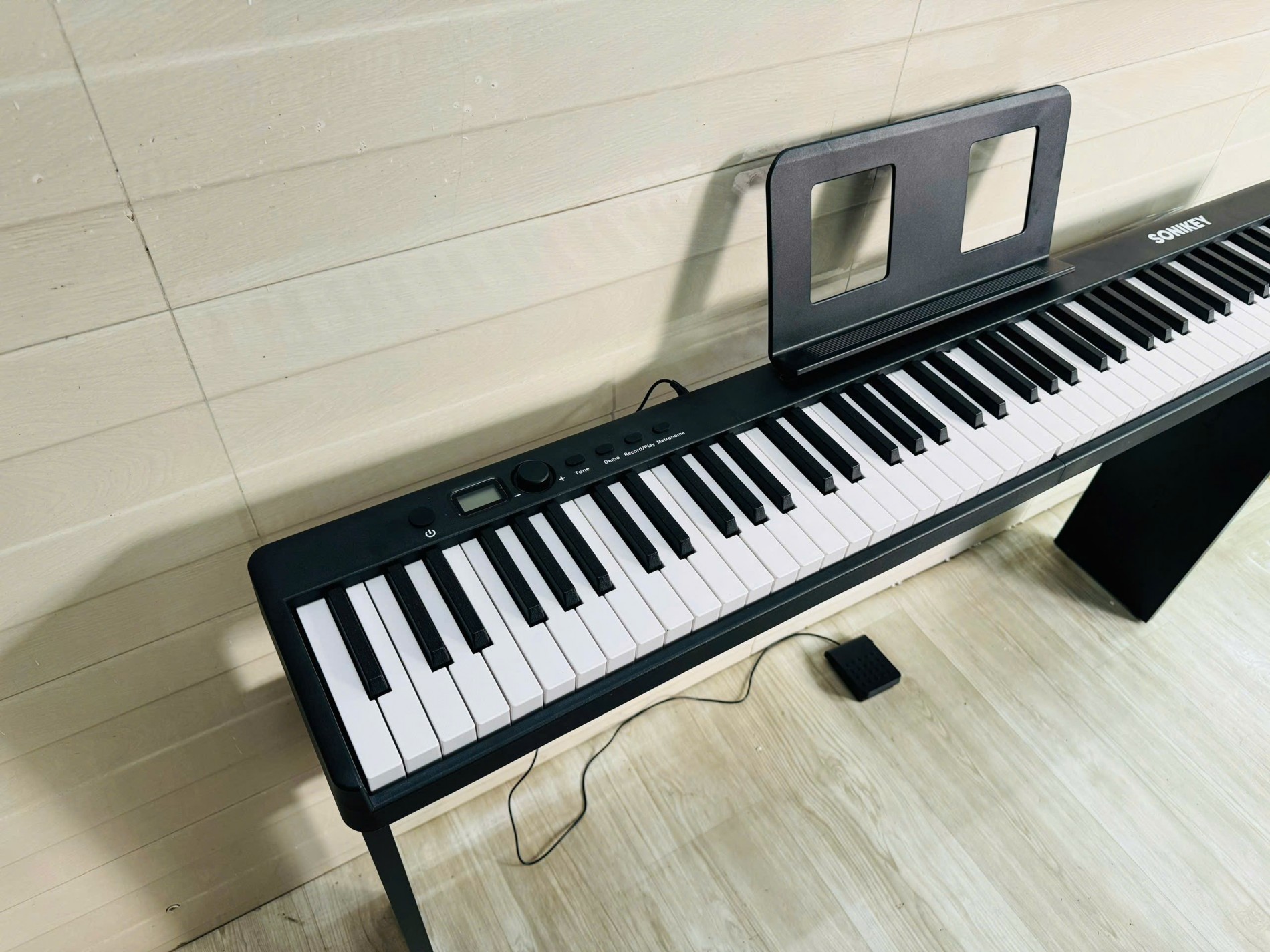 piano-sonikey-p1000-plus-2