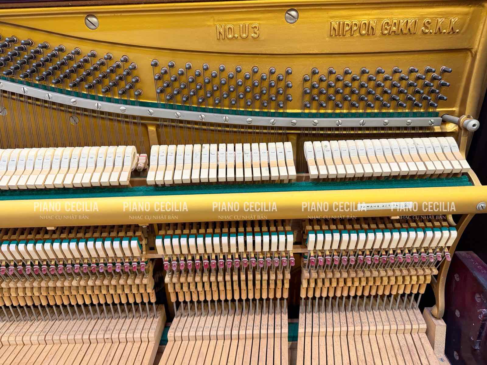 piano_co_yamaha_gia_re_u3c_2
