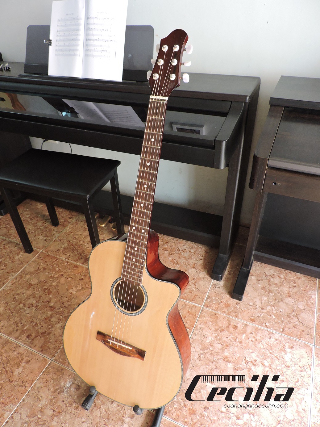 ban_dan_guitar_gia_re_tai_ha_noi_10